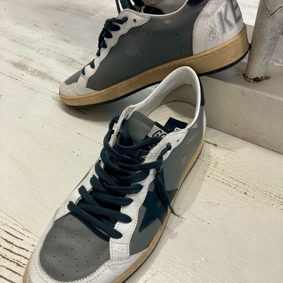 Golden Goose leather sneakers size 11. Worn 3 times , too big for my 10-1/2 feet - Picture 10 of 10